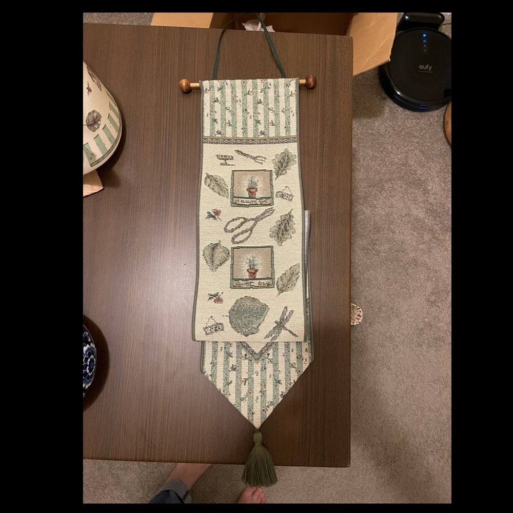 Pfaltzgraff hanging tapestry